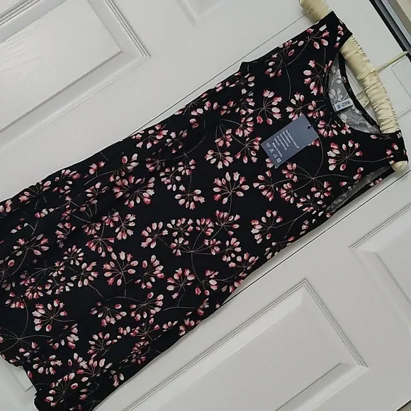 Woman's flower dress NWT - Picture 2 of 4